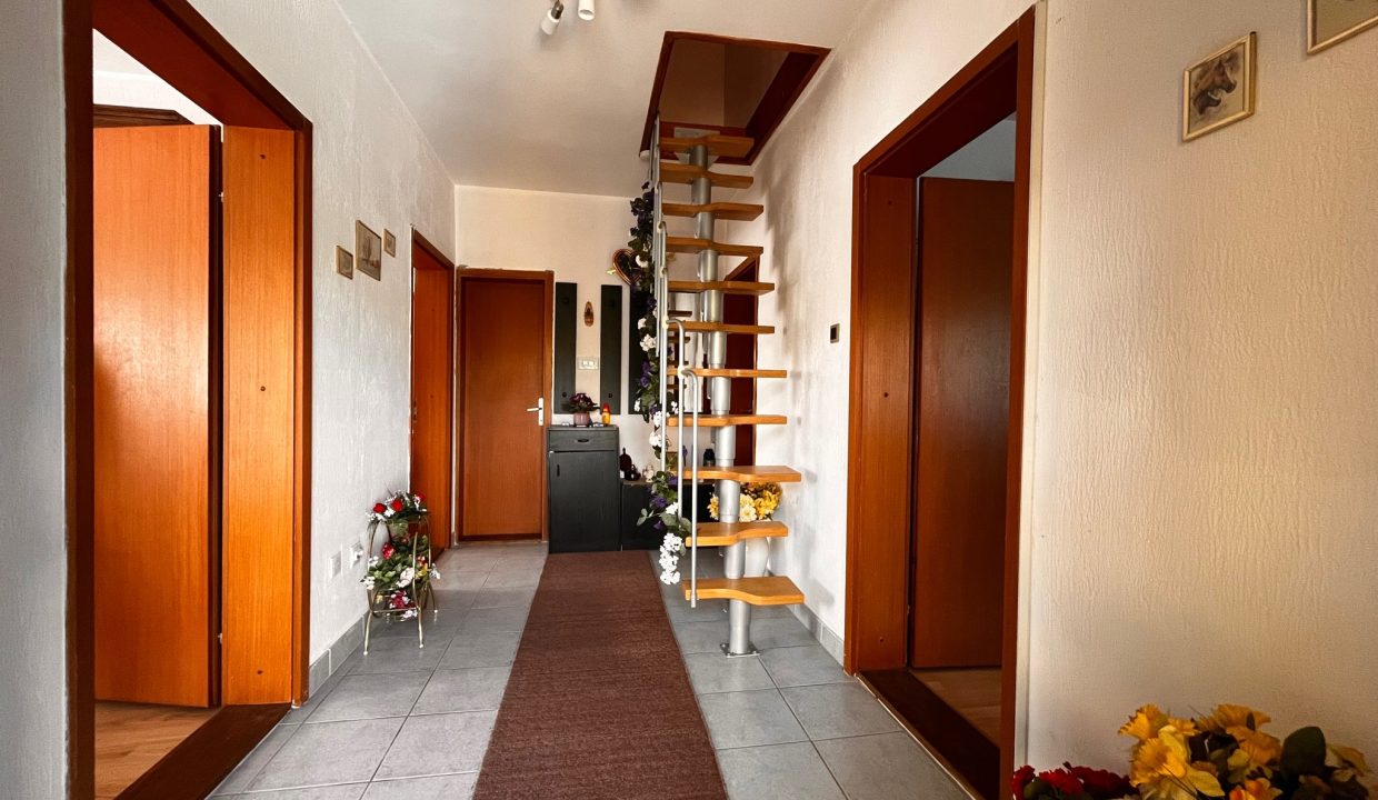 EFE79066-9733-446E-B3FB-4DC4CBD83911